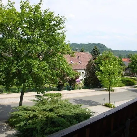 Apartment-pahl *